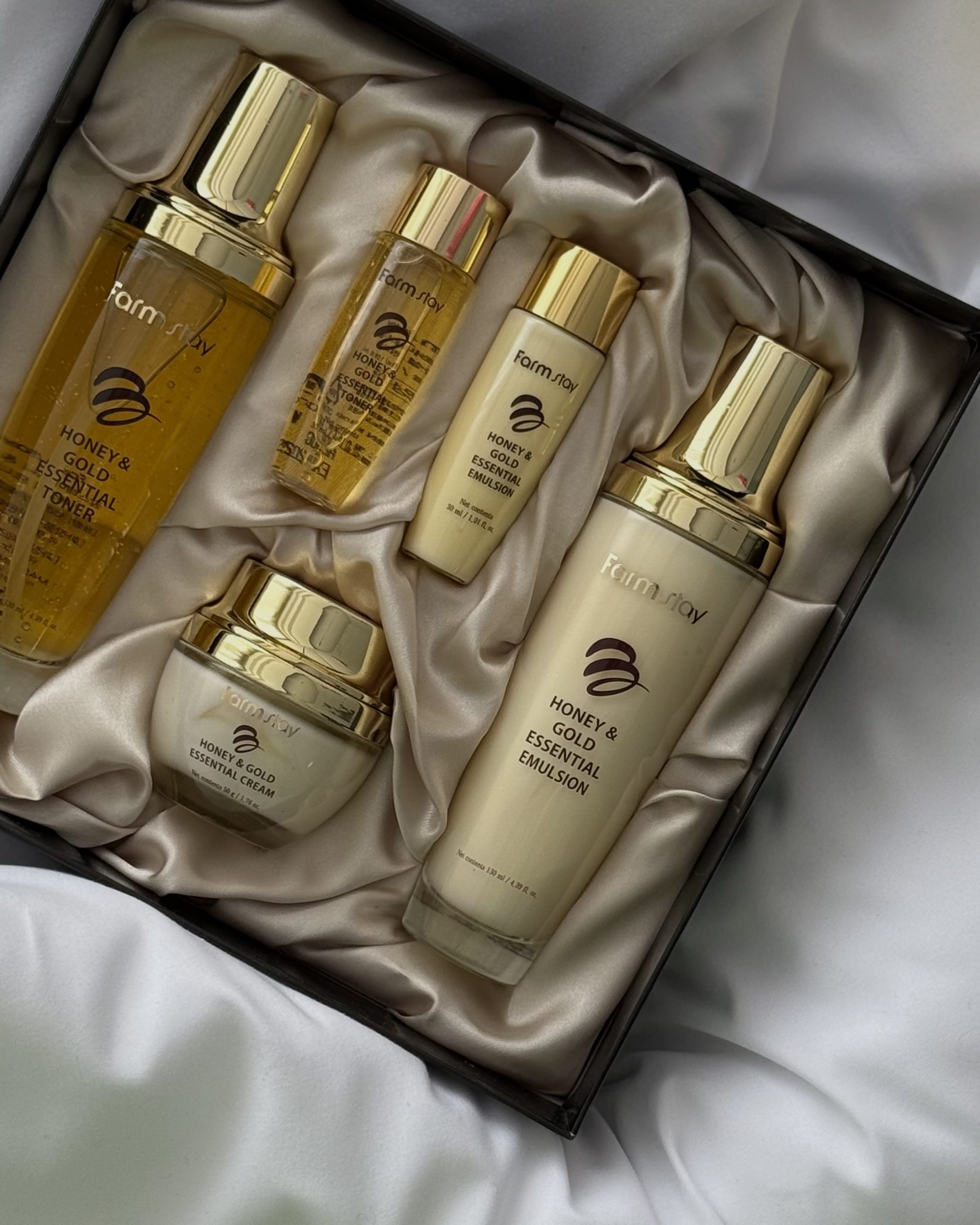 ست مراقبت از پوست فارماستی هانی اند گلد